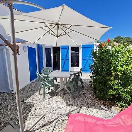 Les Maraichines Piscine Collective Ferienhaus *